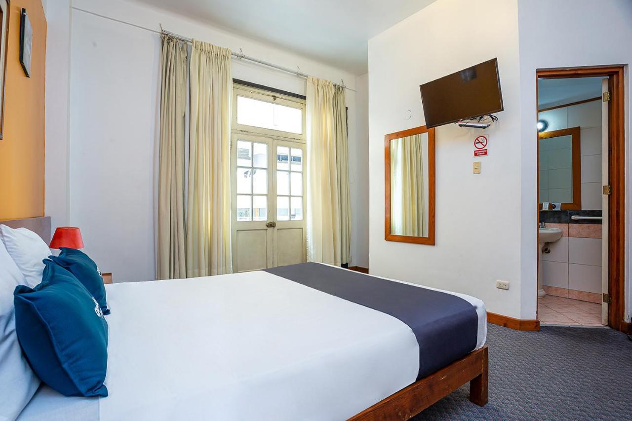 Ayenda Goldi Hotel Лима Екстериор снимка