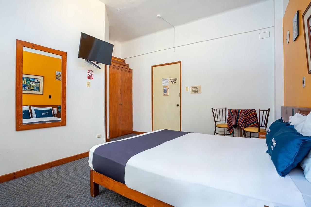 Ayenda Goldi Hotel Лима Екстериор снимка